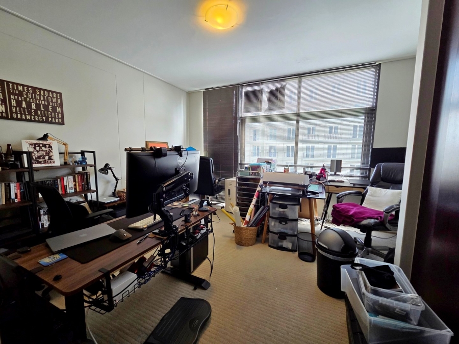 To Let 2 Bedroom Property for Rent in Green Point Western Cape